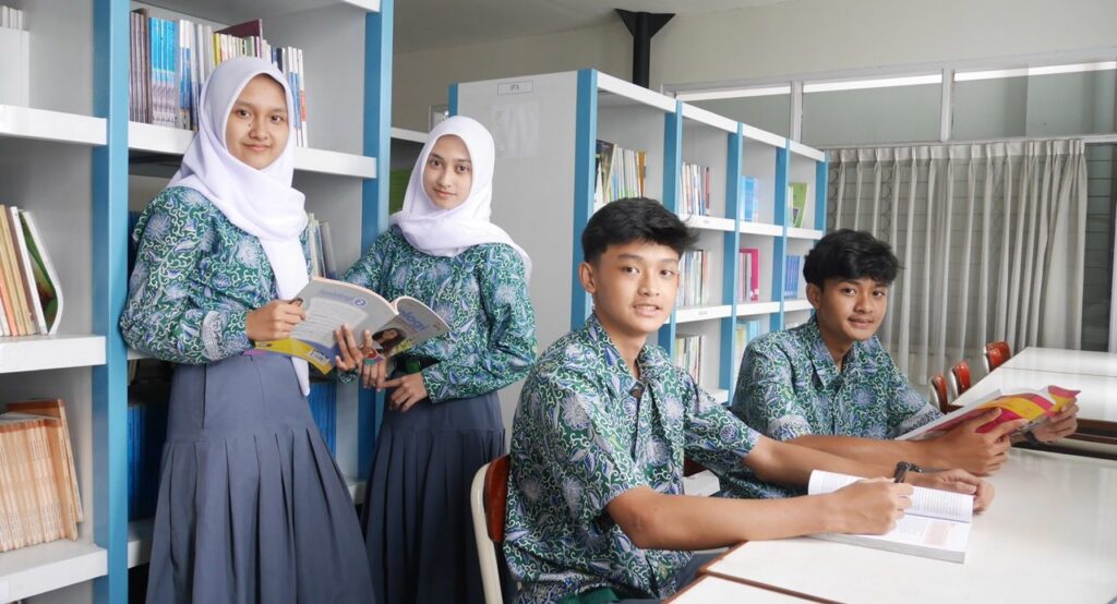 SMA YWKA BANDUNG Akrediutasi unggul