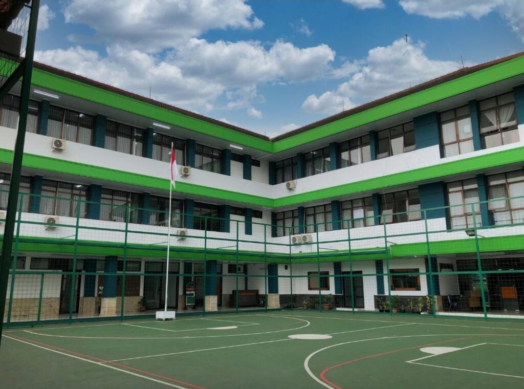 7 Rekomendasi SMP Islam Bandung, Akreditasi Unggul! SMP Darul Hikmah