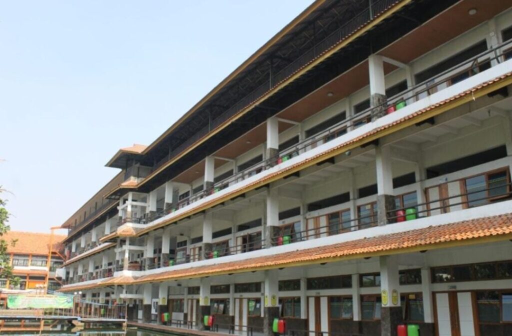 7 Rekomendasi SMP Islam Bandung, Akreditasi Unggul! SMP Al Ma'soem